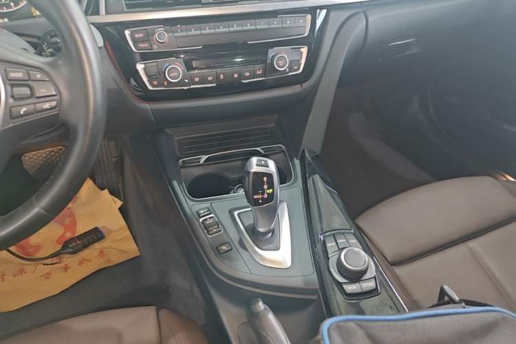 Used BMW 3 Series 2018 320Li Fashion Model Gear Lever