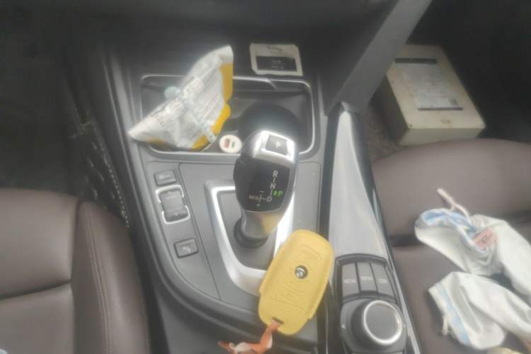 Used BMW 3 Series 2018 320Li Fashion Model Gear Lever