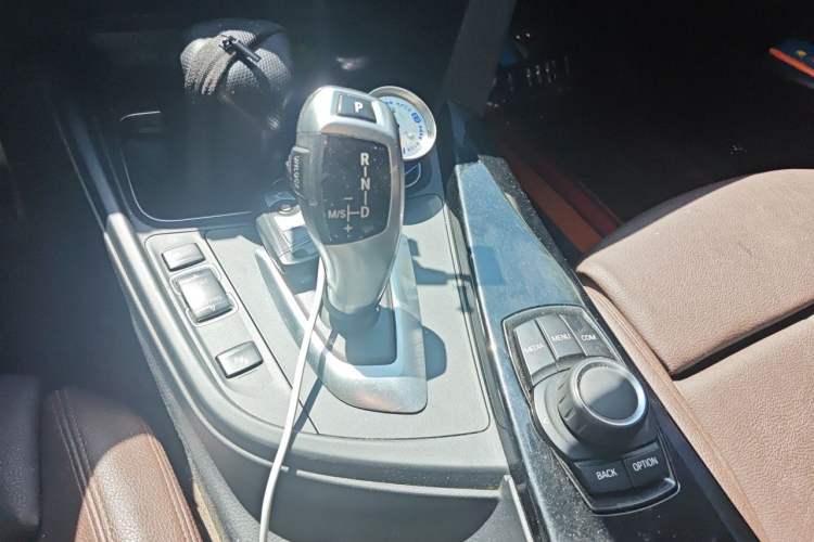 Used BMW 3 Series 2018 320Li Fashion Model Gear Lever