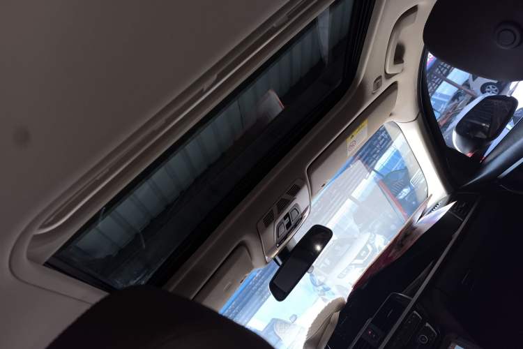 Used BMW 3 Series 2018 320Li Fashion Model Headliner
