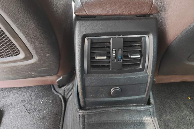 Used BMW 3 Series 2018 320Li Fashion Model Interior 3