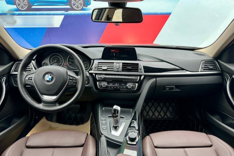 Used BMW 3 Series 2018 320Li Fashion Model Interior 3