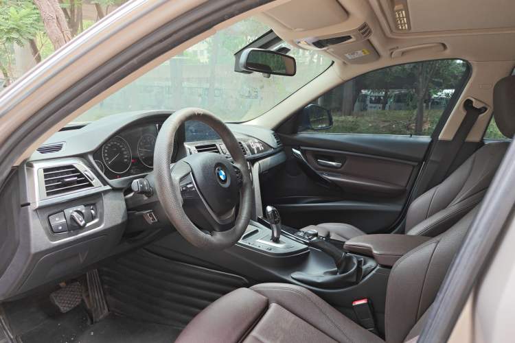 Used BMW 3 Series 2018 320Li Fashion Model Interior 4