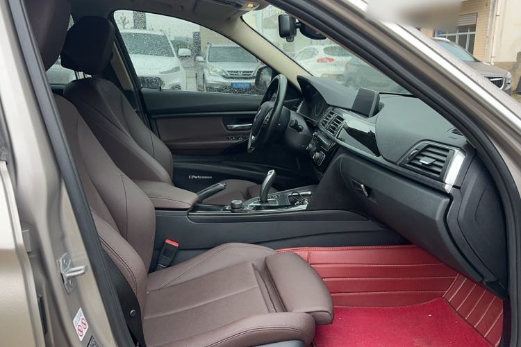 Used BMW 3 Series 2018 320Li Fashion Model Interior 4