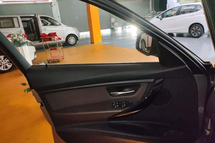 Used BMW 3 Series 2018 320Li Fashion Model Interior 6