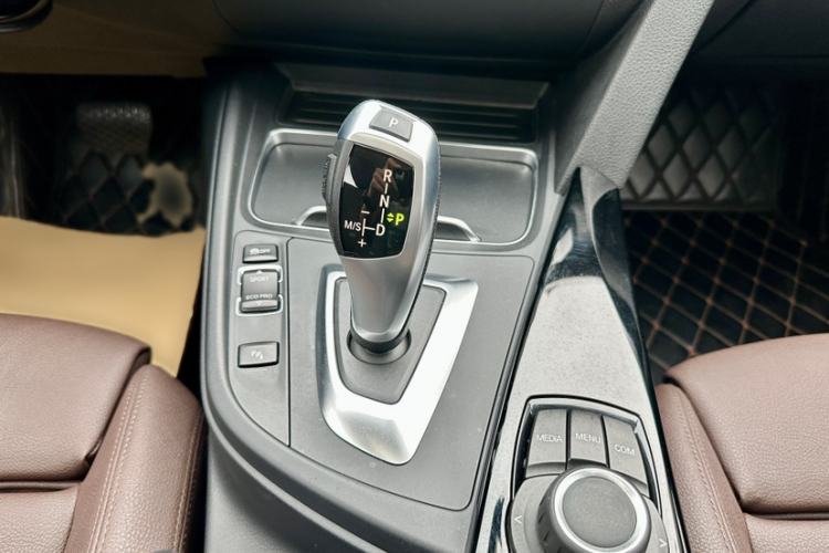 Used BMW 3 Series 2018 320Li Fashion Model Interior 8