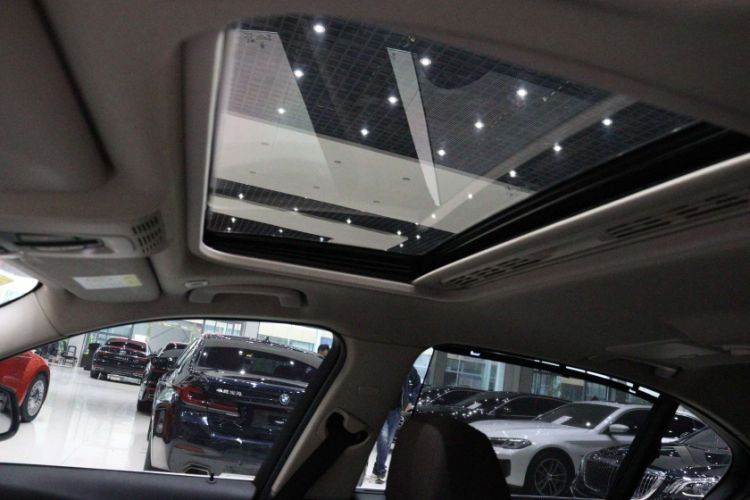 Used BMW 3 Series 2018 320Li Fashion Model Interior 9
