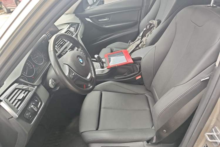 Used BMW 3 Series 2018 318Li Left Front Seat