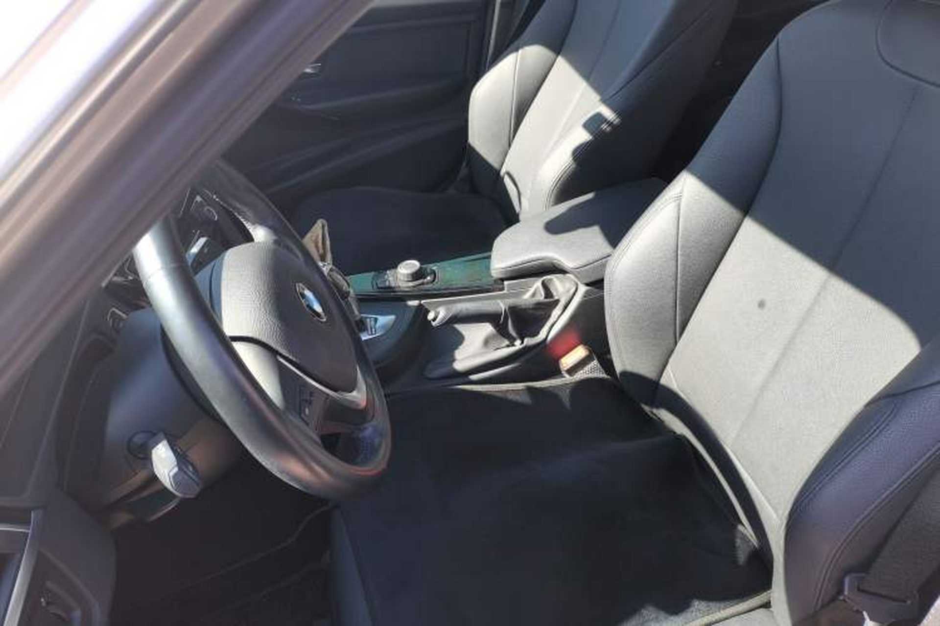 Used BMW 3 Series 2018 320Li Fashion Model Left Front Seat