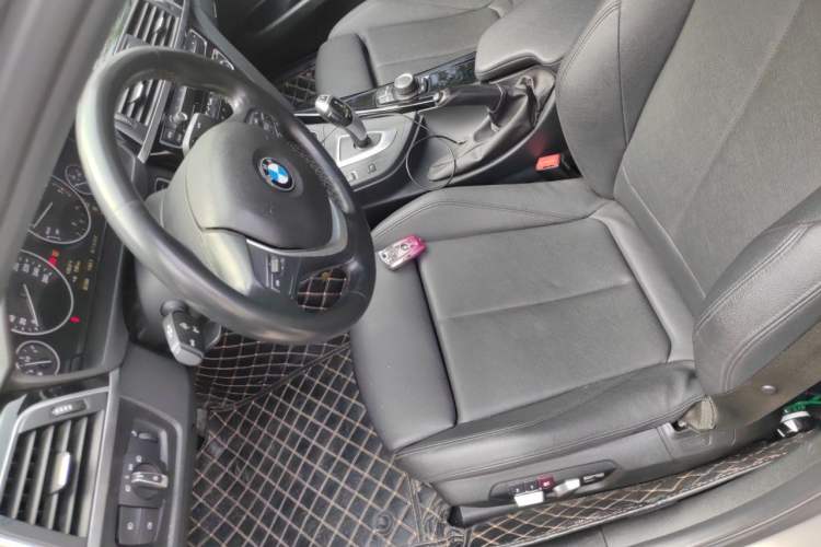 Used BMW 3 Series 2018 320Li Fashion Model Left Front Seat