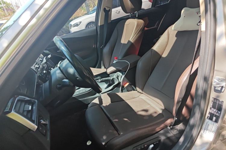 Used BMW 3 Series 2018 320Li Fashion Model Left Front Seat