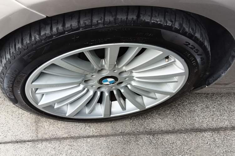 Used BMW 3 Series 2018 320Li Fashion Model Left Front Wheel Hub