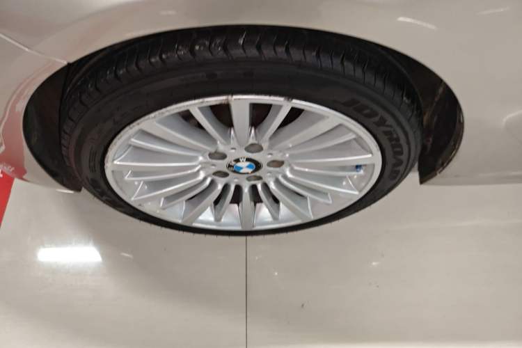 Used BMW 3 Series 2018 320Li Fashion Model Left Front Wheel Hub
