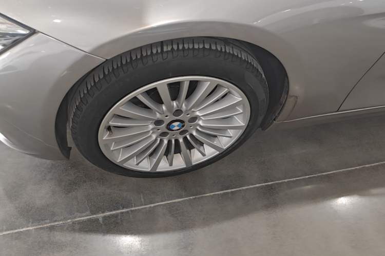 Used BMW 3 Series 2018 320Li Fashion Model Left Front Wheel Hub