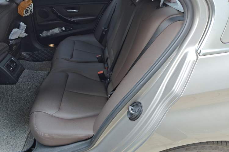 Used BMW 3 Series 2018 320Li Fashion Model Left Rear Seat