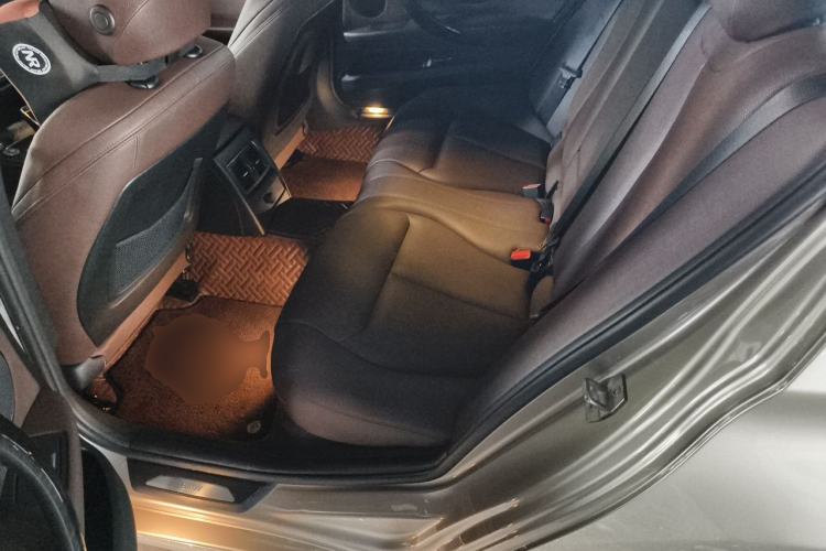 Used BMW 3 Series 2018 320Li Leading Luxury Package Left Rear Seat