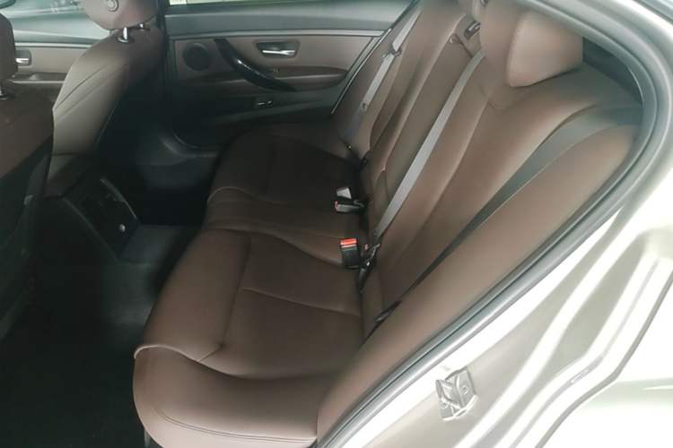 Used BMW 3 Series 2018 320Li Fashion Model Left Rear Seat