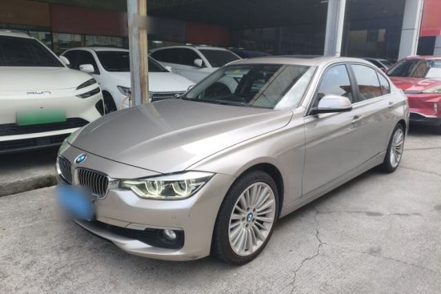 BMW 3 Series 2018 320Li Fashion Model مستعملة