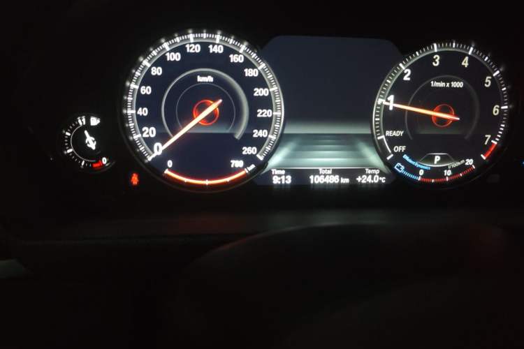 Used BMW 3 Series 2018 320Li Leading Luxury Package Odometer Close Up