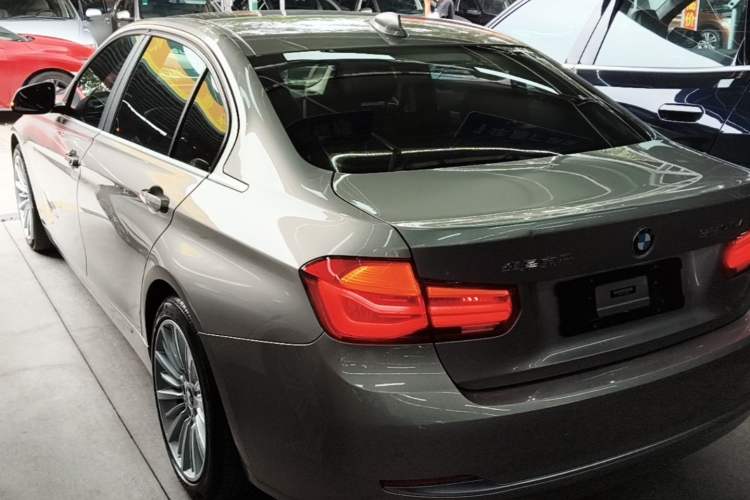 Used BMW 3 Series 2018 320Li Fashion Model Rear Left 45 Deg