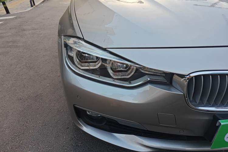 Used BMW 3 Series 2018 320Li Fashion Model Right Front Headlight