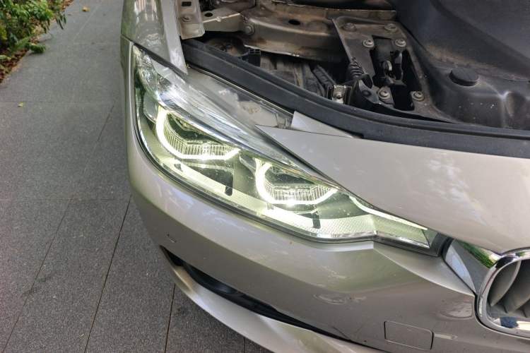 Used BMW 3 Series 2018 320Li Fashion Model Right Front Headlight