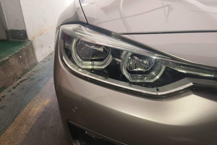 Used BMW 3 Series 2018 320Li Fashion Model Right Front Headlight