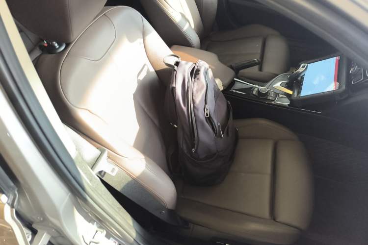 Used BMW 3 Series 2018 320Li Fashion Model Right Front Seat