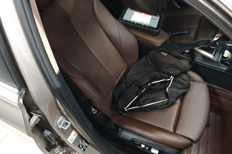 Used BMW 3 Series 2018 320Li Fashion Model Right Front Seat