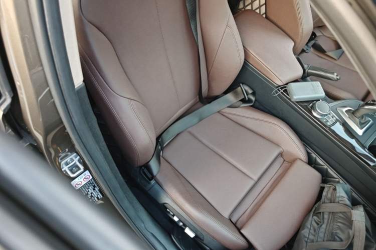 Used BMW 3 Series 2018 320Li M Sport Night Edition Right Front Seat