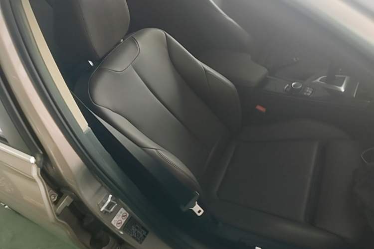 Used BMW 3 Series 2018 320Li Fashion Model Right Front Seat