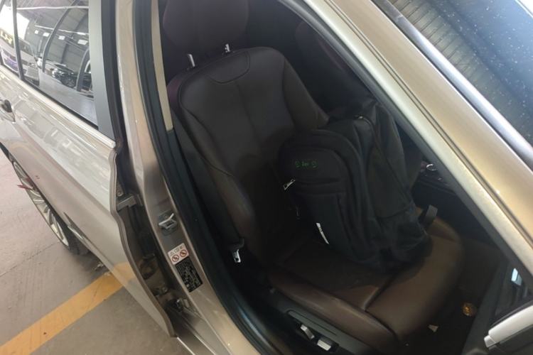 Used BMW 3 Series 2018 320Li Fashion Model Right Front Seat