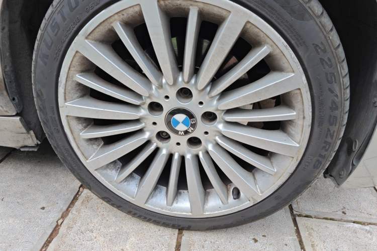 Used BMW 3 Series 2018 320Li Fashion Model Right Front Wheel Hub