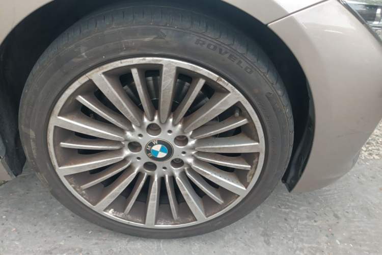 Used BMW 3 Series 2018 320Li Fashion Model Right Front Wheel Hub