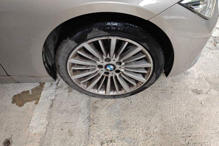 Used BMW 3 Series 2018 320Li Fashion Model Right Front Wheel Hub