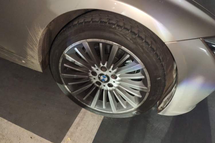 Used BMW 3 Series 2018 320Li Fashion Model Right Front Wheel Hub