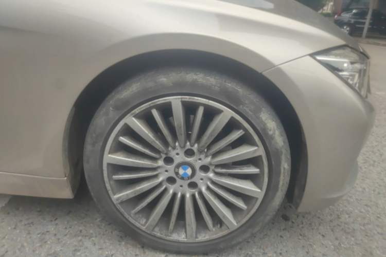 Used BMW 3 Series 2018 320Li Fashion Model Right Front Wheel Hub