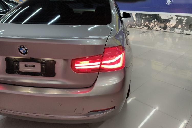 Used BMW 3 Series 2018 320Li Fashion Model Right Rear Taillight