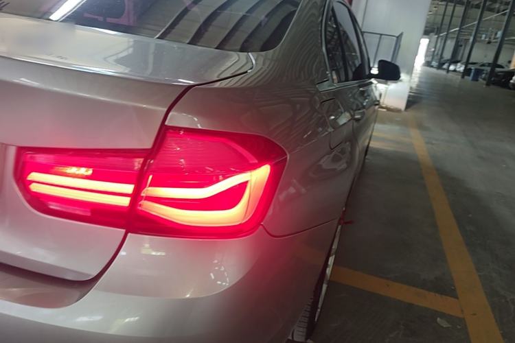 Used BMW 3 Series 2018 320Li Fashion Model Right Rear Taillight