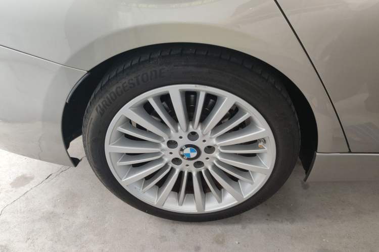 Used BMW 3 Series 2018 320Li Fashion Model Right Rear Wheel Hub