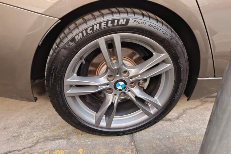 Used BMW 3 Series 2018 320Li M Sport Night Edition Right Rear Wheel Hub