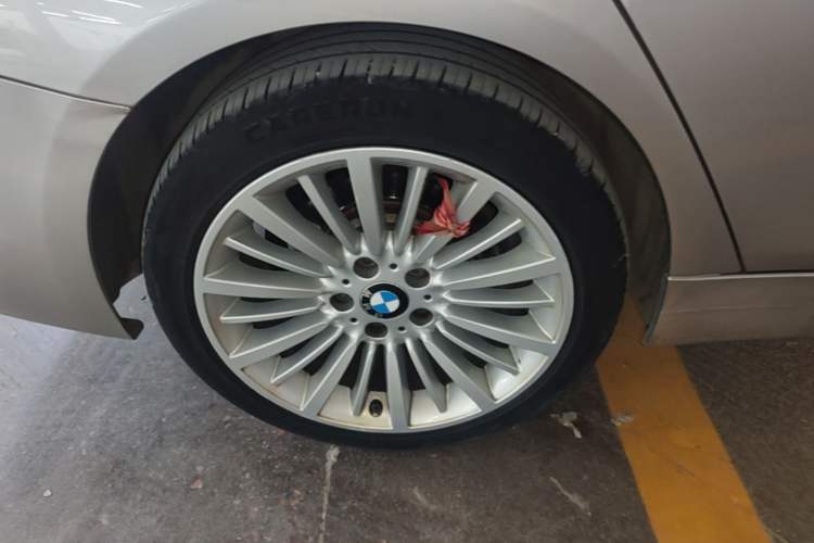 Used BMW 3 Series 2018 320Li Fashion Model Right Rear Wheel Hub