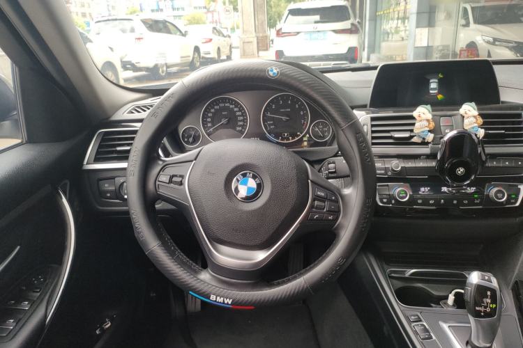 Used BMW 3 Series 2018 320Li Fashion Model Steering Wheel