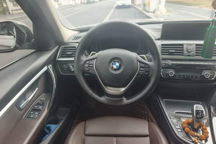 Used BMW 3 Series 2018 320Li Leading Luxury Package Steering Wheel