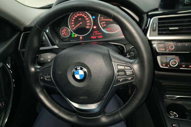 Used BMW 3 Series 2018 320Li Fashion Model Steering Wheel