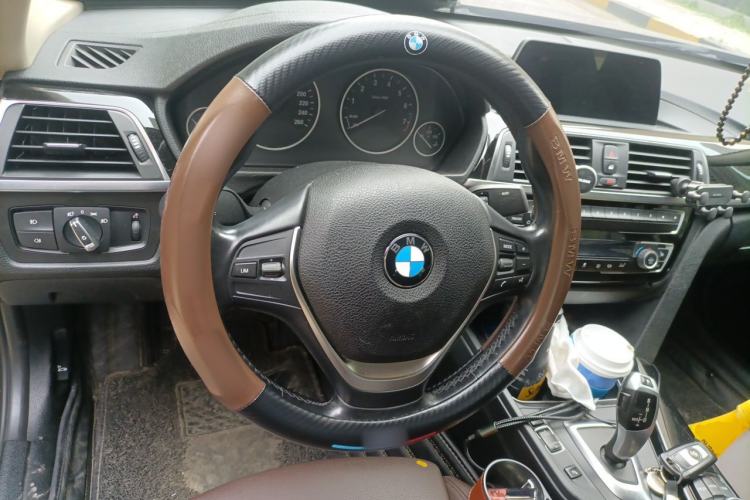 Used BMW 3 Series 2018 320Li Fashion Model Steering Wheel