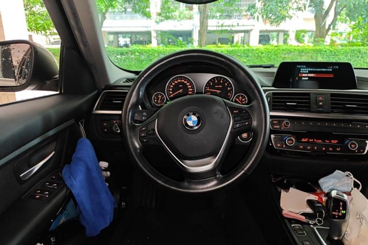 Used BMW 3 Series 2018 320Li Fashion Model Steering Wheel