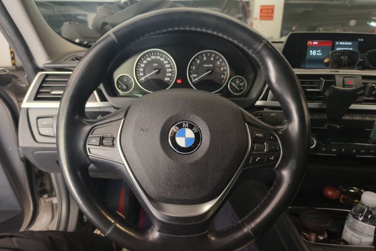 Used BMW 3 Series 2018 320Li Fashion Model Steering Wheel