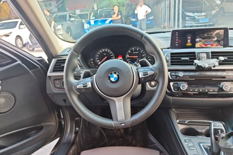 Used BMW 3 Series 2018 320Li M Sport Night Edition Steering Wheel