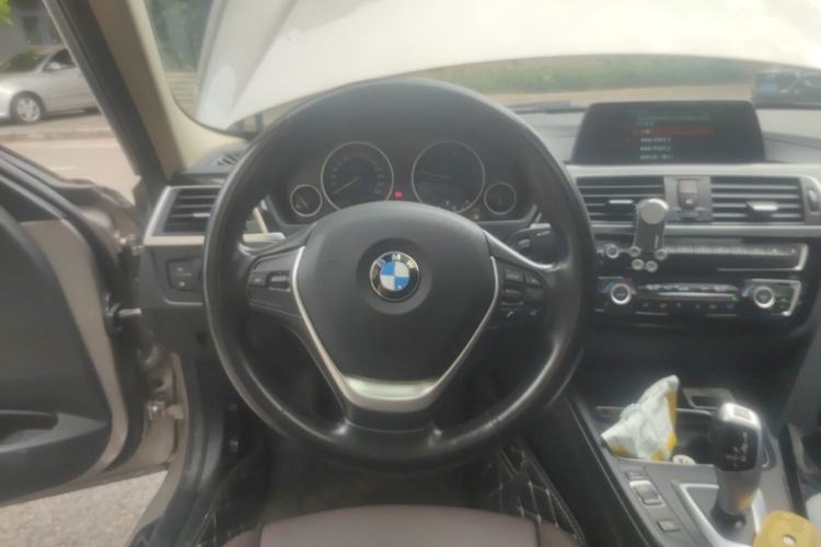Used BMW 3 Series 2018 320Li Fashion Model Steering Wheel